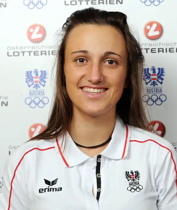 Profil Lara Vadlau